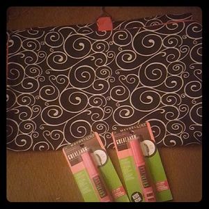 Organizer and 2 new mascara